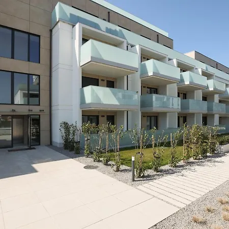 Platinium By Renters Prestige Rewal