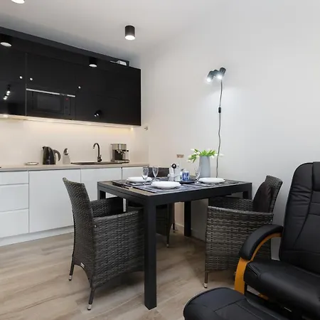 Platinium By Renters Prestige Apartman Rewal