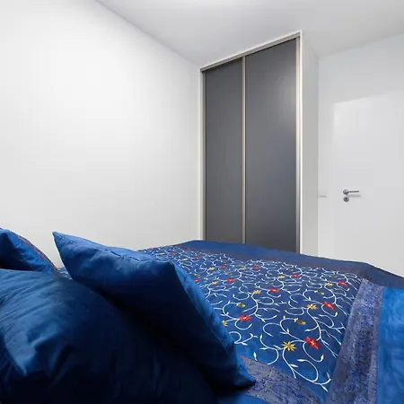 Platinium By Renters Prestige * Rewal